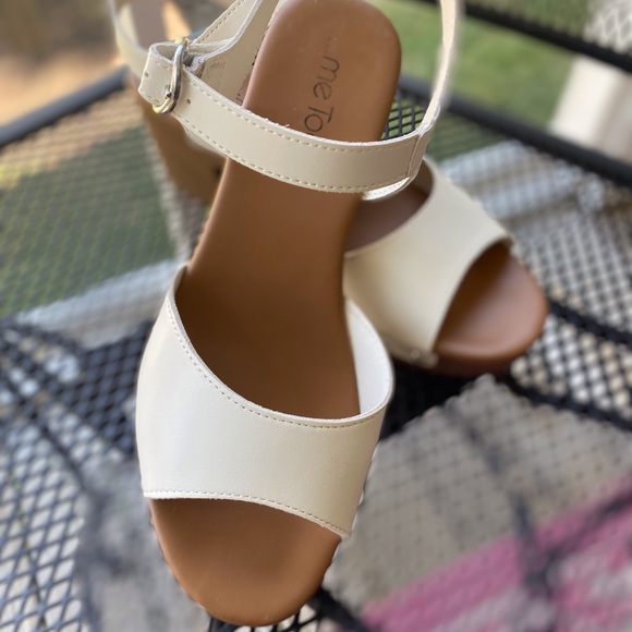 Sandals - Picture 4 of 6